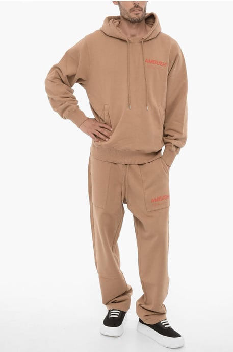 Fleece-Hoodie aus Baumwolle mit zwei Taschen in Braun - Image 4