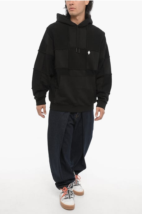 Einfarbiger Baumwoll-Hoodie in Schwarz - Image 4