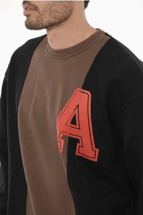 VARSITY Sweatshirt mit Rundhalsausschnitt aus Fleece-Baumwolle in Braun, Schwarz - Image 3