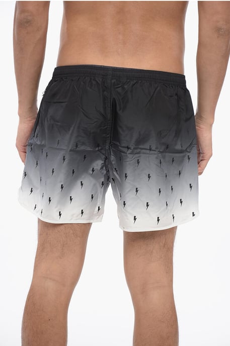 BADESHORTS MIT SIEBDRUCK UND ALLOVER-BOLT - Image 2