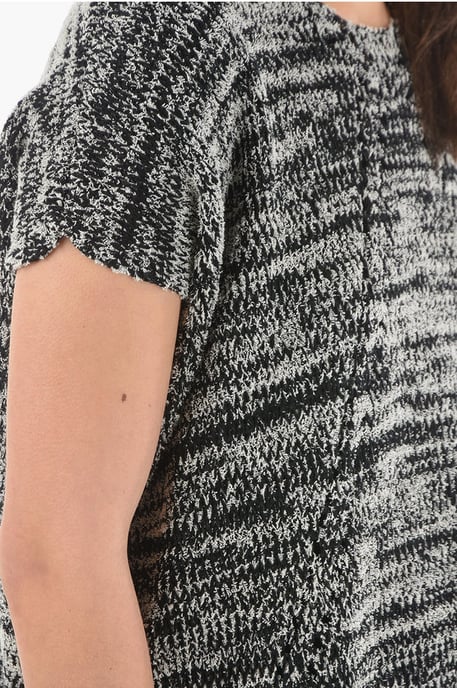 Zweifarbiger Maxipullover mit Rundhalsausschnitt in Schwarz - Image 3