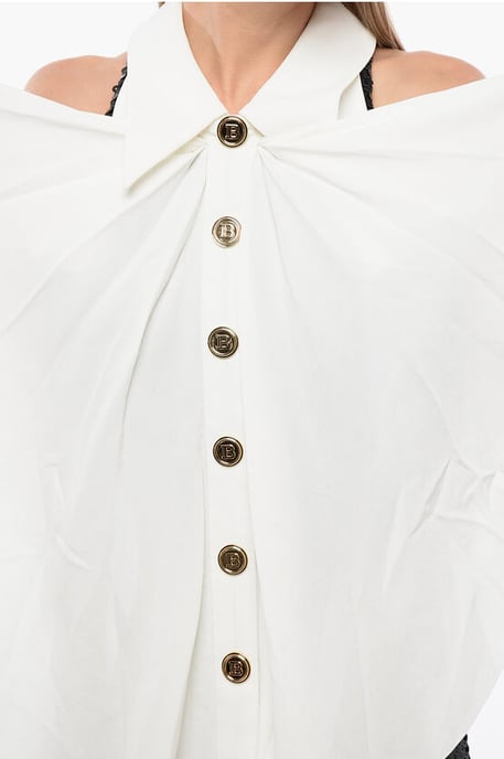 Ärmelloses Kleid mit Pailletten und Kragendetails in Schwarz - Image 3