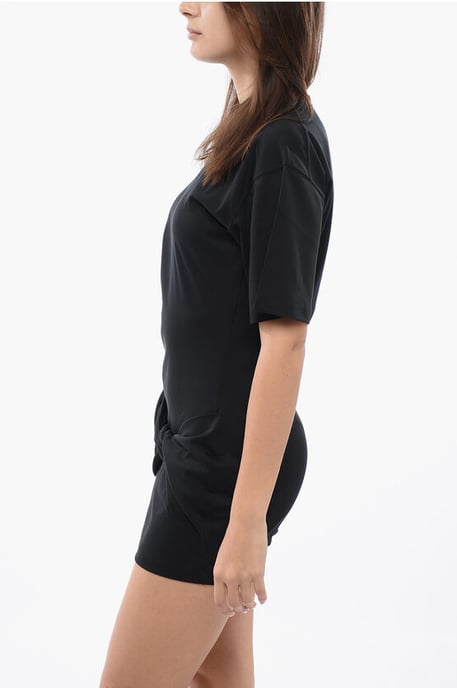 SMALL ARROW T-Shirt-Kleid mit Knoten vorne in Schwarz - Image 3
