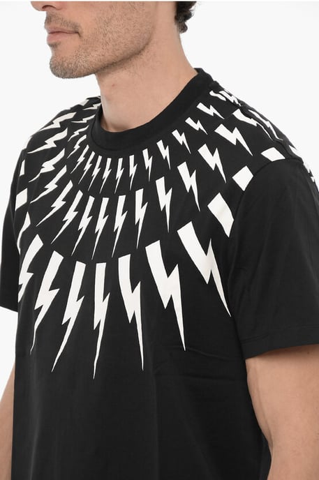 Slim Fit FAIRISLE THUNDERBOLT T-Shirt mit Rundhalsausschnitt in Schwarz - Image 3