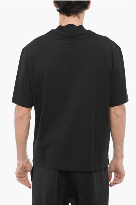 Slim Fit Rundhals-T-Shirt mit Nieten in Schwarz - Image 2