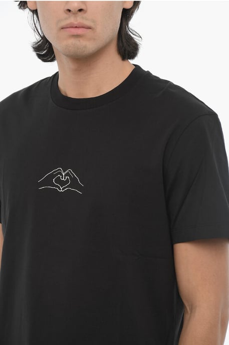 Baumwoll-Rundhals-T-Shirt mit Print in Schwarz - Image 3