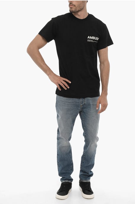Baumwolljersey-T-Shirt mit Rundhalsausschnitt und Kontrastdruck in Schwarz - Image 4