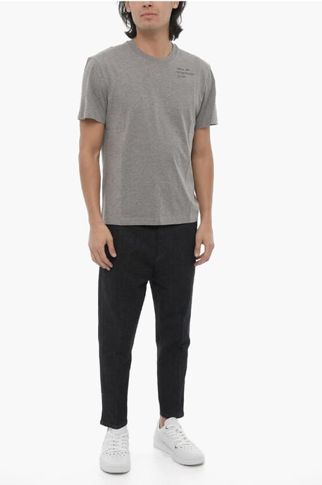 Slim Fit HUMAN WITH EXTRAORDINARY VISION T-Shirt mit Rundhalsausschnitt in Grau - Image 4