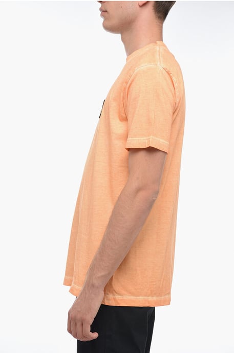 SUNSET CROSS T-Shirt mit Logo-Patch in Orange - Image 2