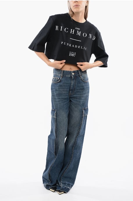 Kurzes GENYA T-Shirt mit Oversized-Passform in Schwarz - Image 4