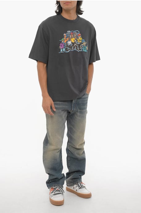 SEASONAL Rundhals-T-Shirt mit Graffiti-Print in Grau - Image 4