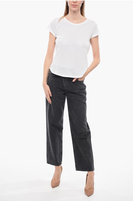T-Shirt mit Rundhalsausschnitt und durchgehender Perforation - Image 4