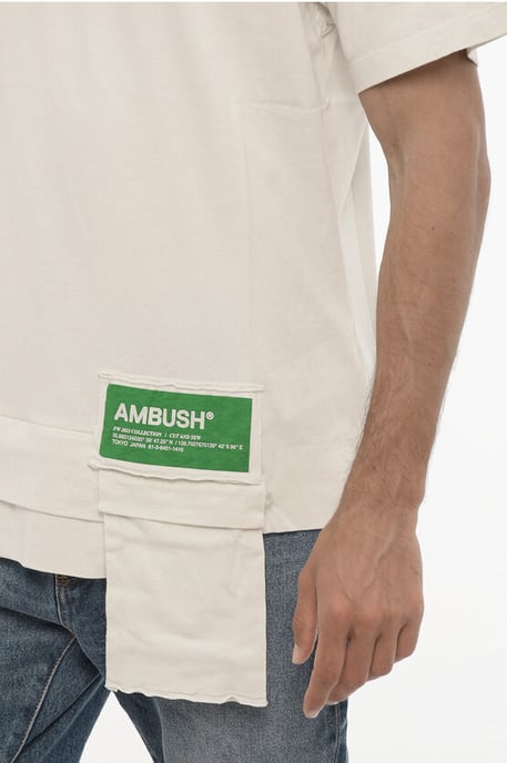 Einfarbiges T-Shirt mit Rundhalsausschnitt und Hüfttasche in Weiß - Image 3