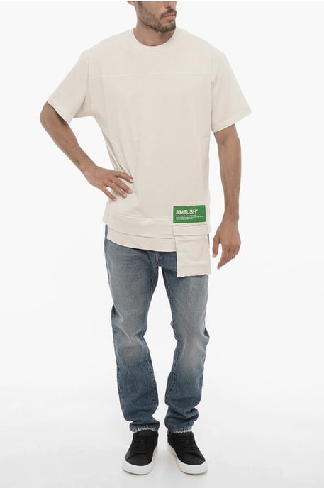 Einfarbiges T-Shirt mit Rundhalsausschnitt und Hüfttasche in Weiß - Image 4