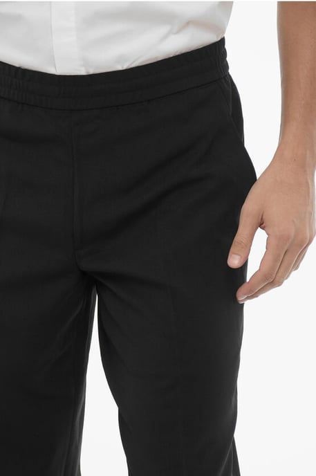 Pantaloni REM Slim Fit a Vita Bassa con Elastico in Vita in Schwarz - Image 3