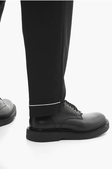 Pantaloni REM Slim Fit a Vita Bassa con Elastico in Vita in Schwarz - Image 4