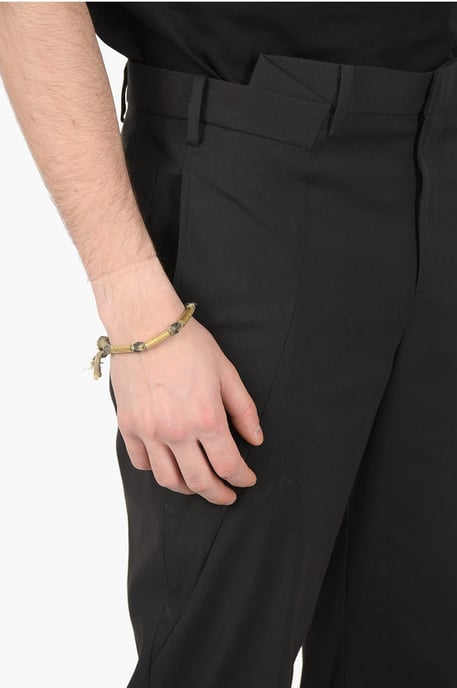 Slim Fit Hose mit 4 Taschen und Gürtelschlaufen in Schwarz - Image 3