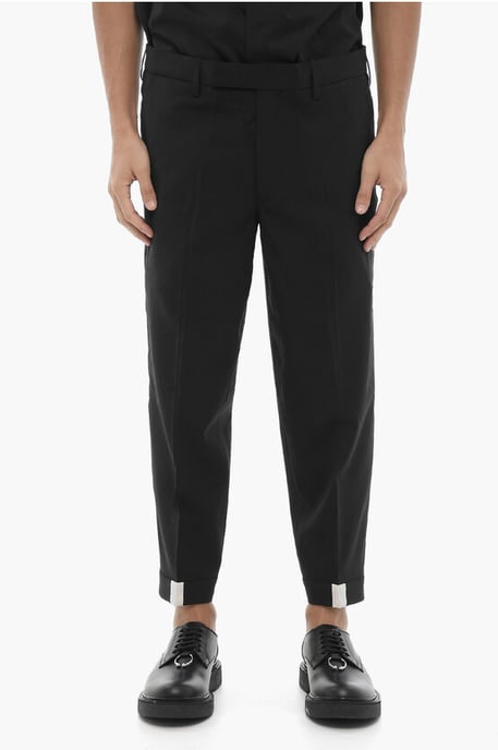 Low-Rise Slim Fit Hose in Schwarz - Image 1