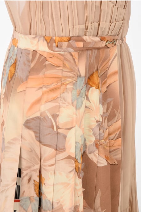 MMO Asymmetrisches Maxikleid aus Seidenmischung mit Blumendruck und Akkordeonmuster in Beige - Image 4