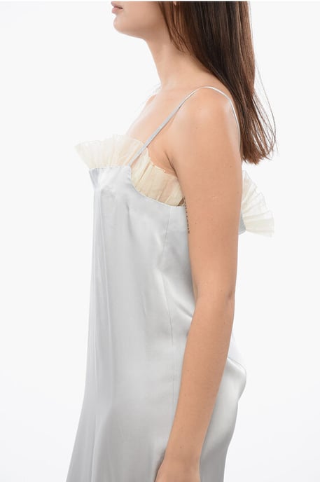 Satin UPSIDE DOWN Kleid mit Chiffonvolants in Grau - Image 3