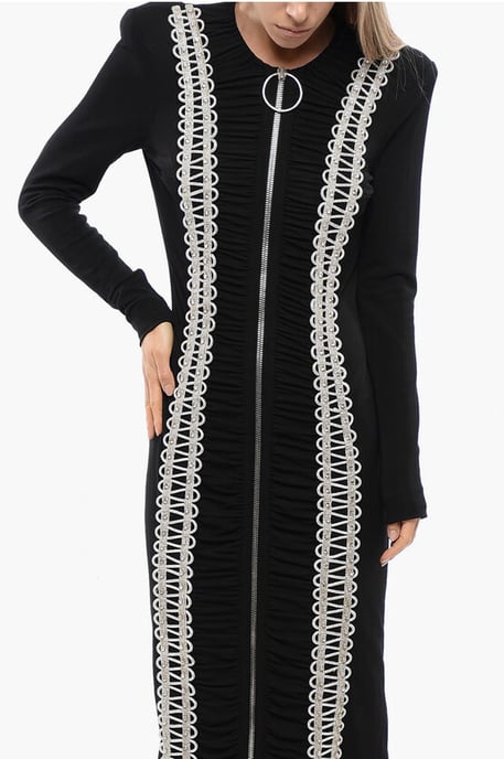 Langes Kleid mit Reißverschluss und Strassbändern in Schwarz - Image 4