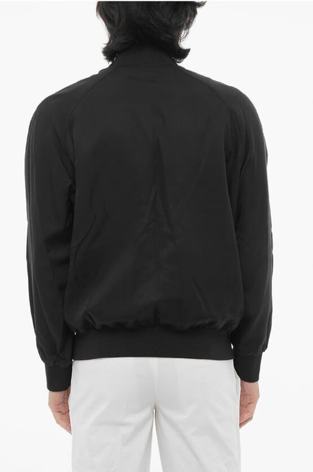 Wendbare leichte Bomberjacke in Schwarz und Weiß - Image 2