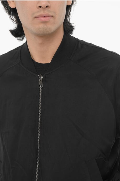 Wendbare leichte Bomberjacke in Schwarz und Weiß - Image 3