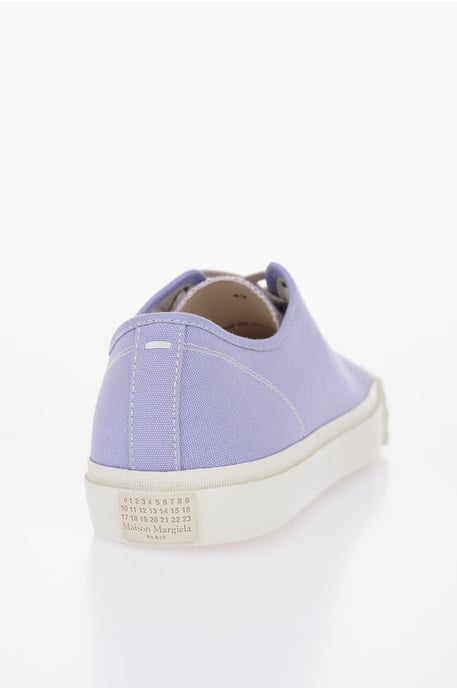 Low-Top Tabi Sneakers aus Canvas in Violett - Image 2