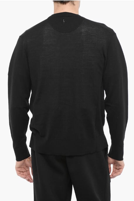 Slim Fit Wollcardigan mit V-Ausschnitt in Schwarz - Image 2