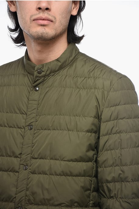 Gesteppte leichte Jacke mit Rundhalsausschnitt in Grün - Image 3