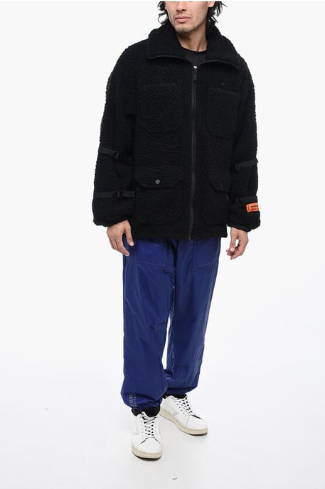 POLAR FLEECE-Jacke mit Logo und Schnallendetail in Schwarz - Image 4