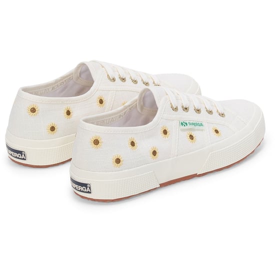 Superga Embroidery Linen Sunflower Damen Leinenschuhe In Weiß - Image 2