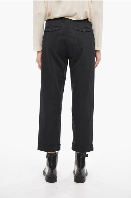 Relaxed-Fit Chinohose in Schwarz - Image 2