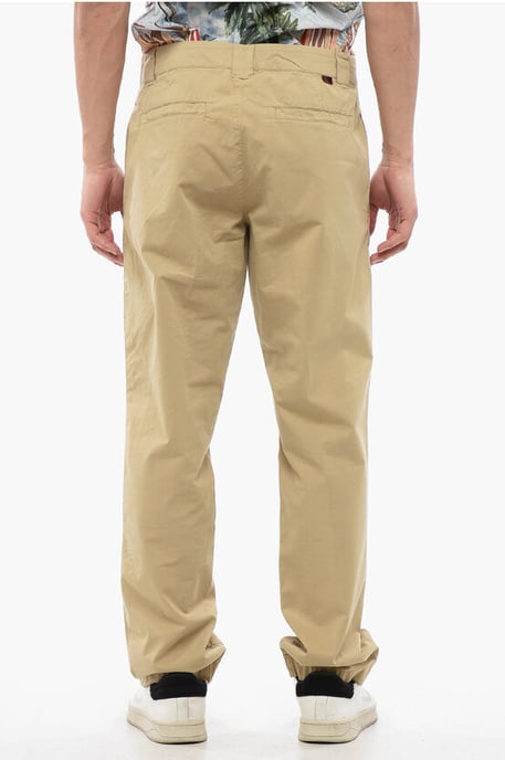 Chinohose mit hoher Taille in Beige - Image 2