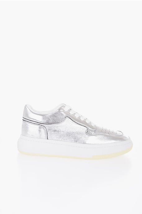 MM6 Niedrige Sneakers mit Metalleffekt in Silber - Image 3