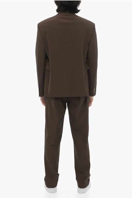 Slim Fit Anzug mit 3 Knöpfen und Seitenschlitzen, Revers, in Braun - Image 4