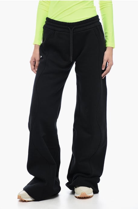 Straight Fit ROUND Jogginghose aus gebürsteter Baumwolle in Schwarz - Image 1