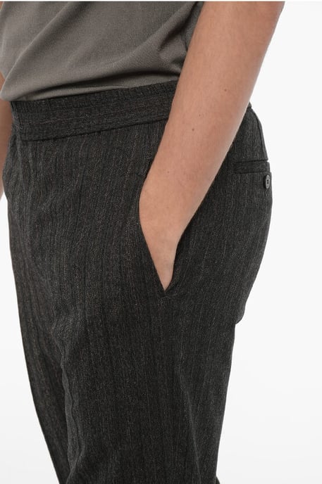Slim Fit Hose aus Schurwolle mit Knöchelreißverschluss in Grau - Image 3