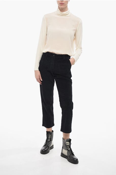 Cord-Crop-Hose mit Tapered Fit in Schwarz - Image 4
