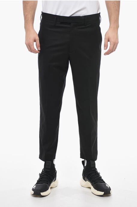 JAMIE Hose mit normaler Taille und schmaler Passform in Schwarz - Image 1