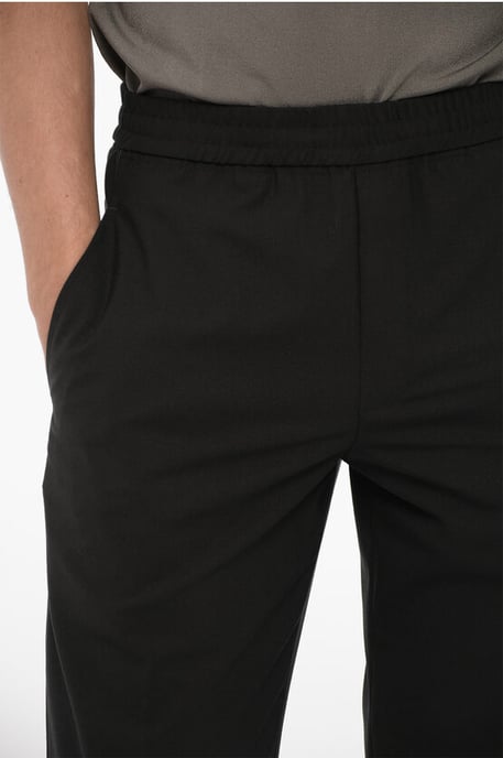Slim Fit Hose mit Knöchelreißverschluss in Schwarz - Image 4
