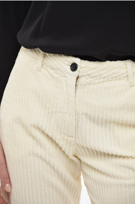 Cordhose mit weitem Bein in Weiß - Image 3