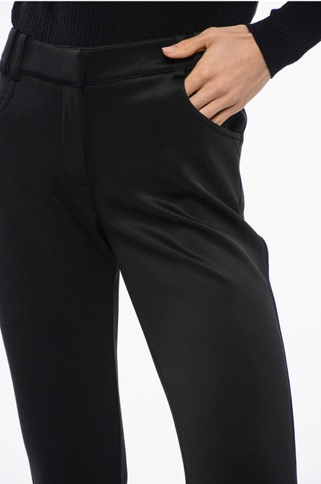 Flared-Fit-Hose in Schwarz - Image 2