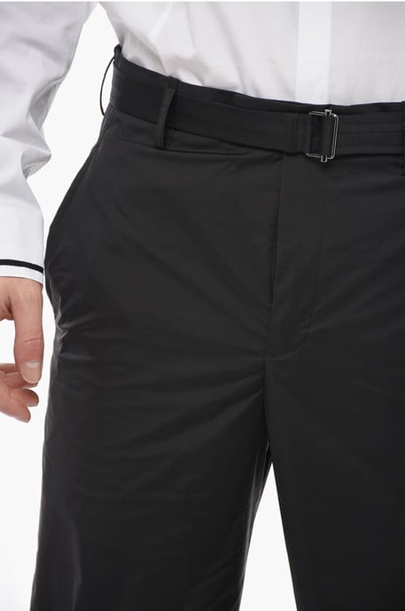 Locker geschnittene ANDO-Hose mit Industriegürtel in Schwarz - Image 3