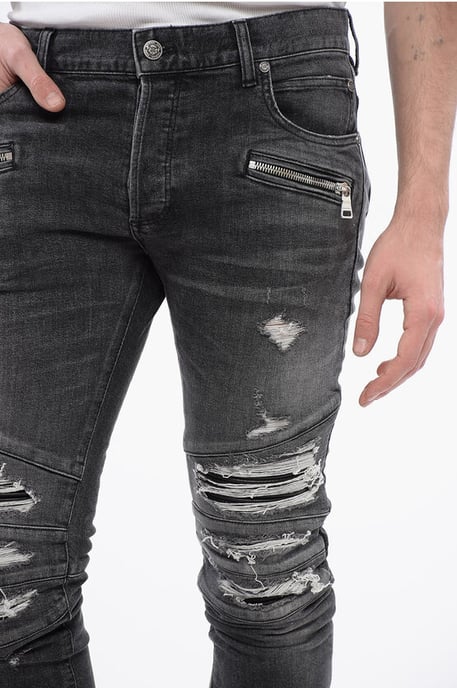 Distressed-Jeans mit mehreren Taschen und Biker-Einsätzen aus Leder 1 in Grau - Image 3