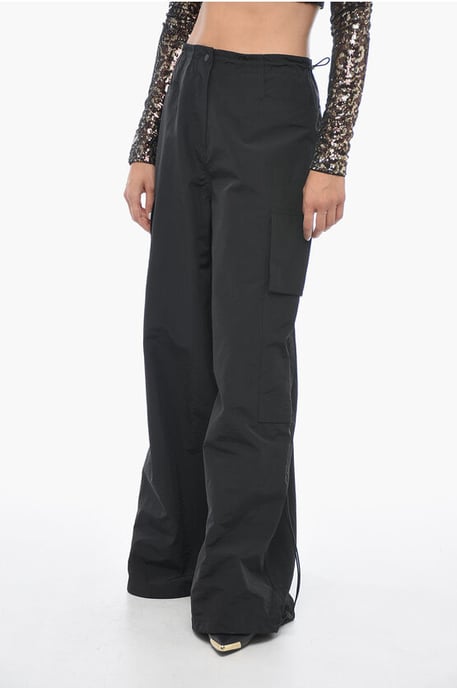 Weite Beinpassform PARACHUTE Cargohose in Schwarz - Image 1