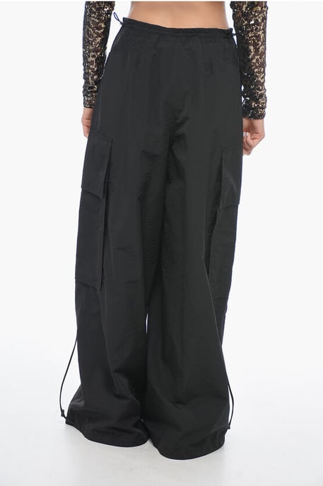 Weite Beinpassform PARACHUTE Cargohose in Schwarz - Image 2
