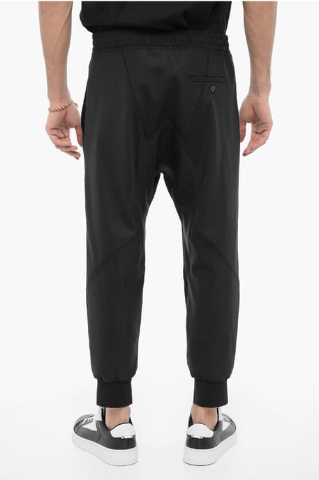 Lässige Hose aus Schurwollmischung im Slouch-Fit in Schwarz - Image 2