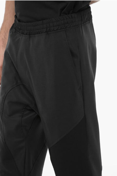Lässige Hose aus Schurwollmischung im Slouch-Fit in Schwarz - Image 3
