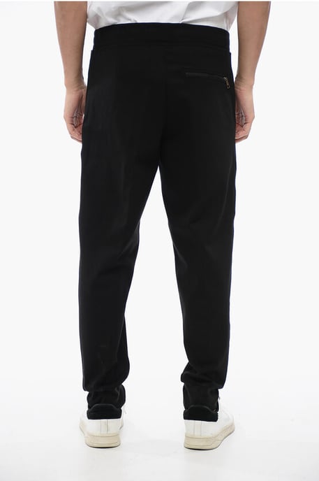 Neil Barrett Jogginghose aus Viskosemischung, tapered Fit mit Tape-Detail - Schwarz - Image 2